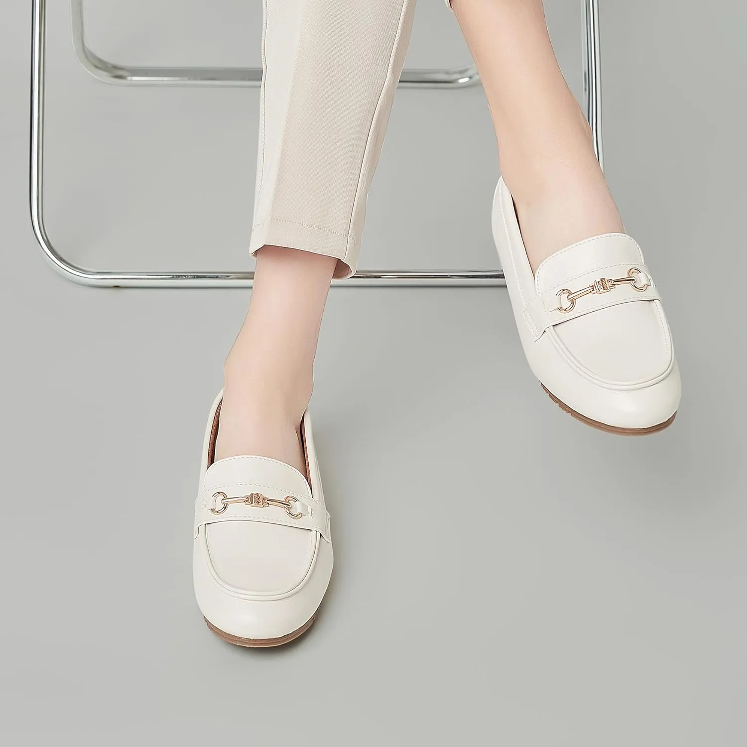 BGSTGUDS Women's Wide Loafers Shoes Cute Dressy Shoes Ladies Comfort Slip Ons Work Shoes