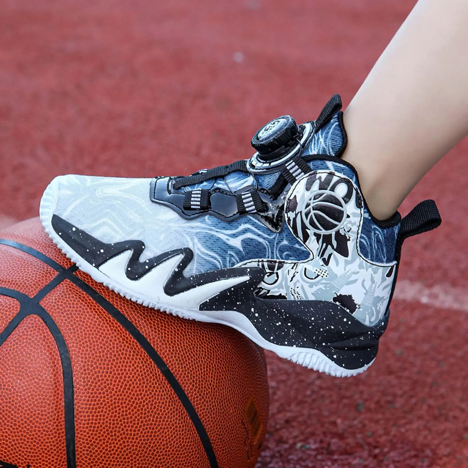 Boys Non Slip Shock Absorbing Basketball Shoes Kids Sneakers Low Top Ultra Light Breathable Casual Walking Shoes Arch Support Running Shoes Black