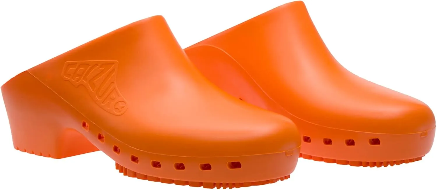CALZURO Classic Work Clogs Without Holes - Unisex Nursing Clogs - Non Slip Shoes - Autoclavable Rubber Kitchen Shoes for Women and Men -