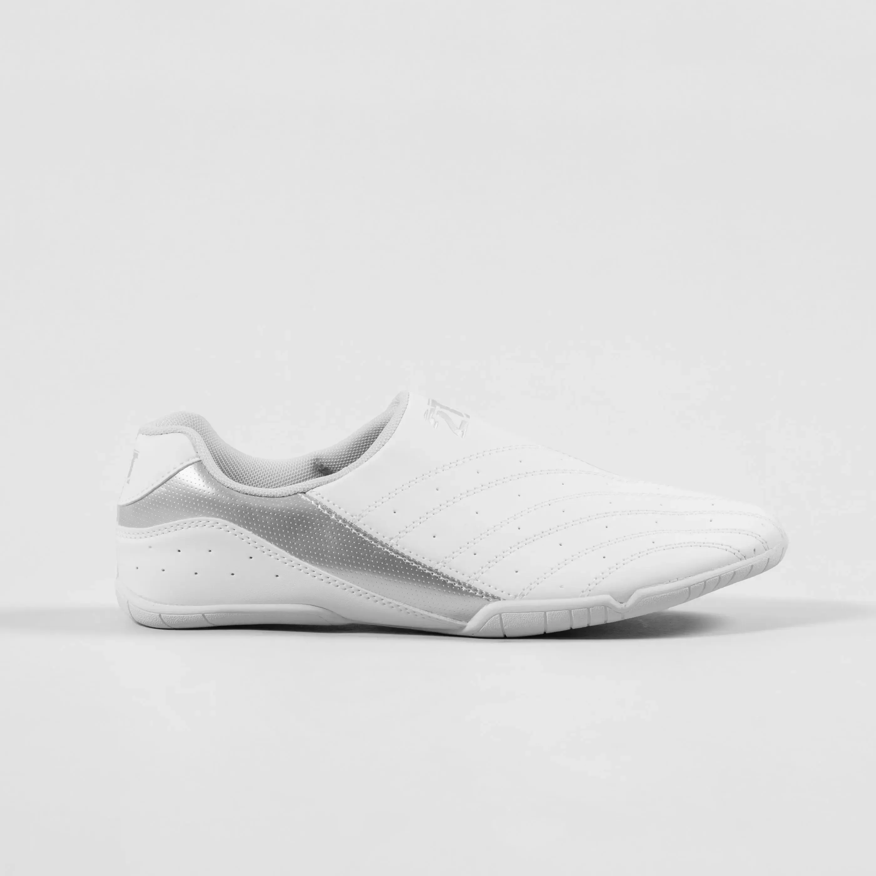 Flash' Training Shoes – White/Silver -2TUF2TAP