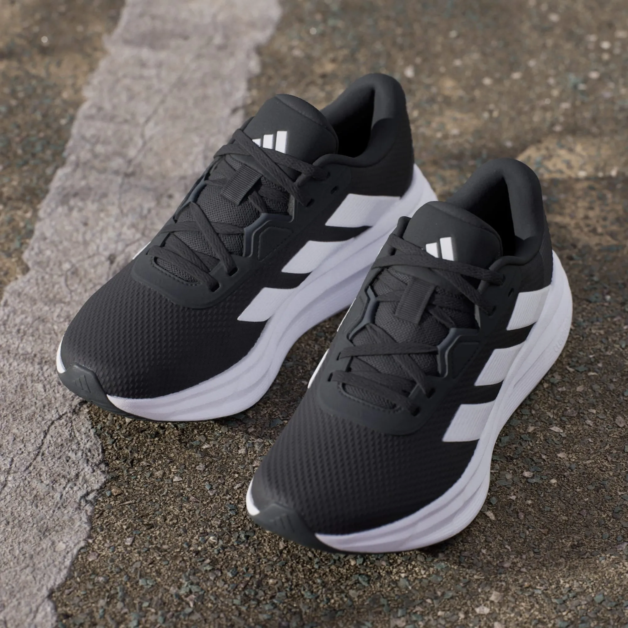 GALAXY 7 RUNNING SHOES