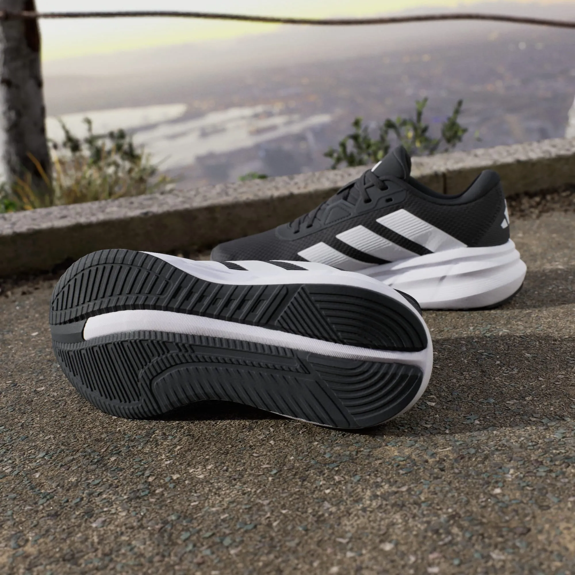 GALAXY 7 RUNNING SHOES