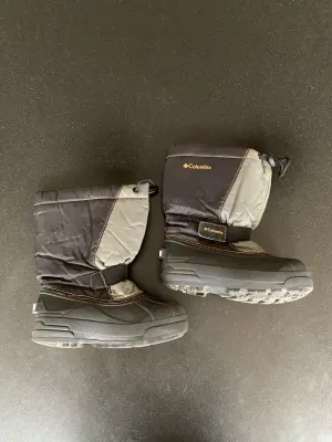Kid's Columbia Snow Boots UK 1