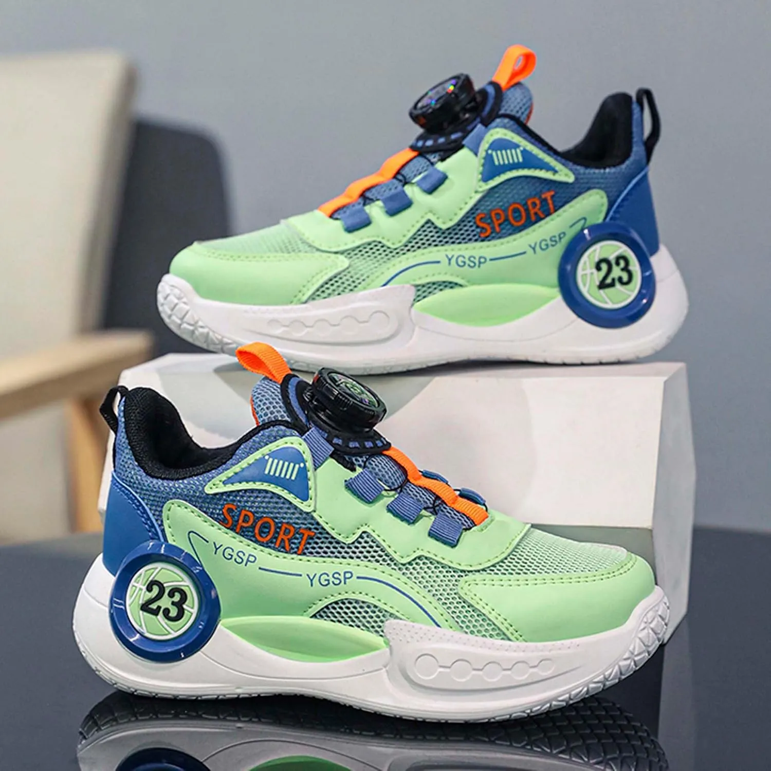 Kids Rotate Buckle Fashion Sneakers Mesh Fabric Breathable Walking Shoes Low Top Wear Resistant and Durable Hiking Shoes Rubber Sole Non Slip Comfortable Running Shoes Amusement Park Garden