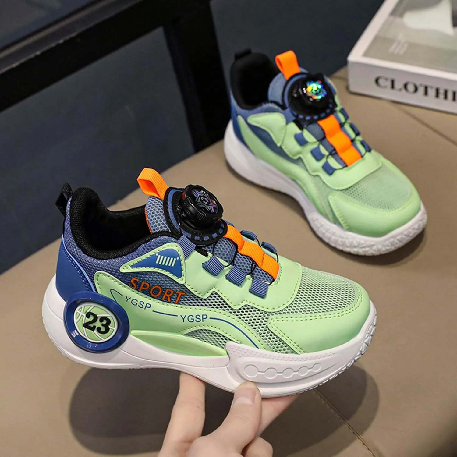 Kids Rotate Buckle Fashion Sneakers Mesh Fabric Breathable Walking Shoes Low Top Wear Resistant and Durable Hiking Shoes Rubber Sole Non Slip Comfortable Running Shoes Amusement Park Garden