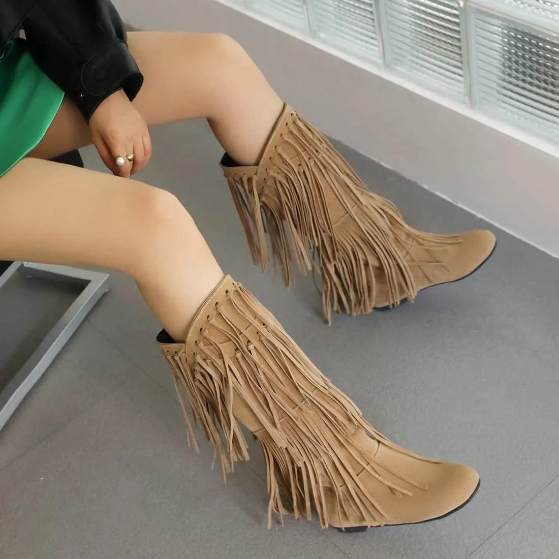 KiutSymo Women's Flat Mid Calf Fringe Boots Wide Calf Tassel Boots Round Toe Slip On Warm Winter Boots