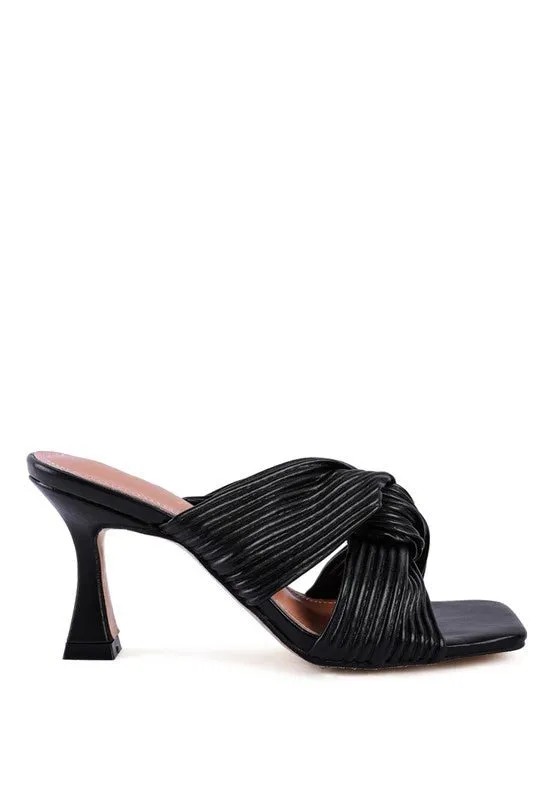 Knot Strap Slide Sandals