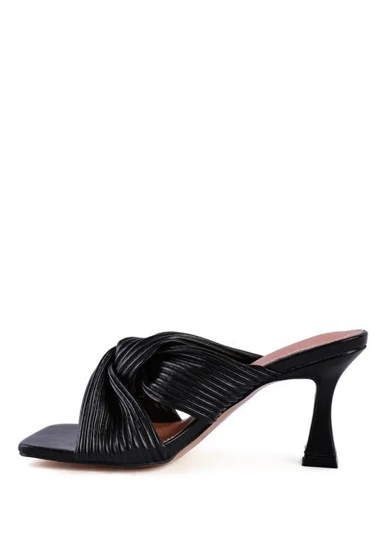 Knot Strap Slide Sandals
