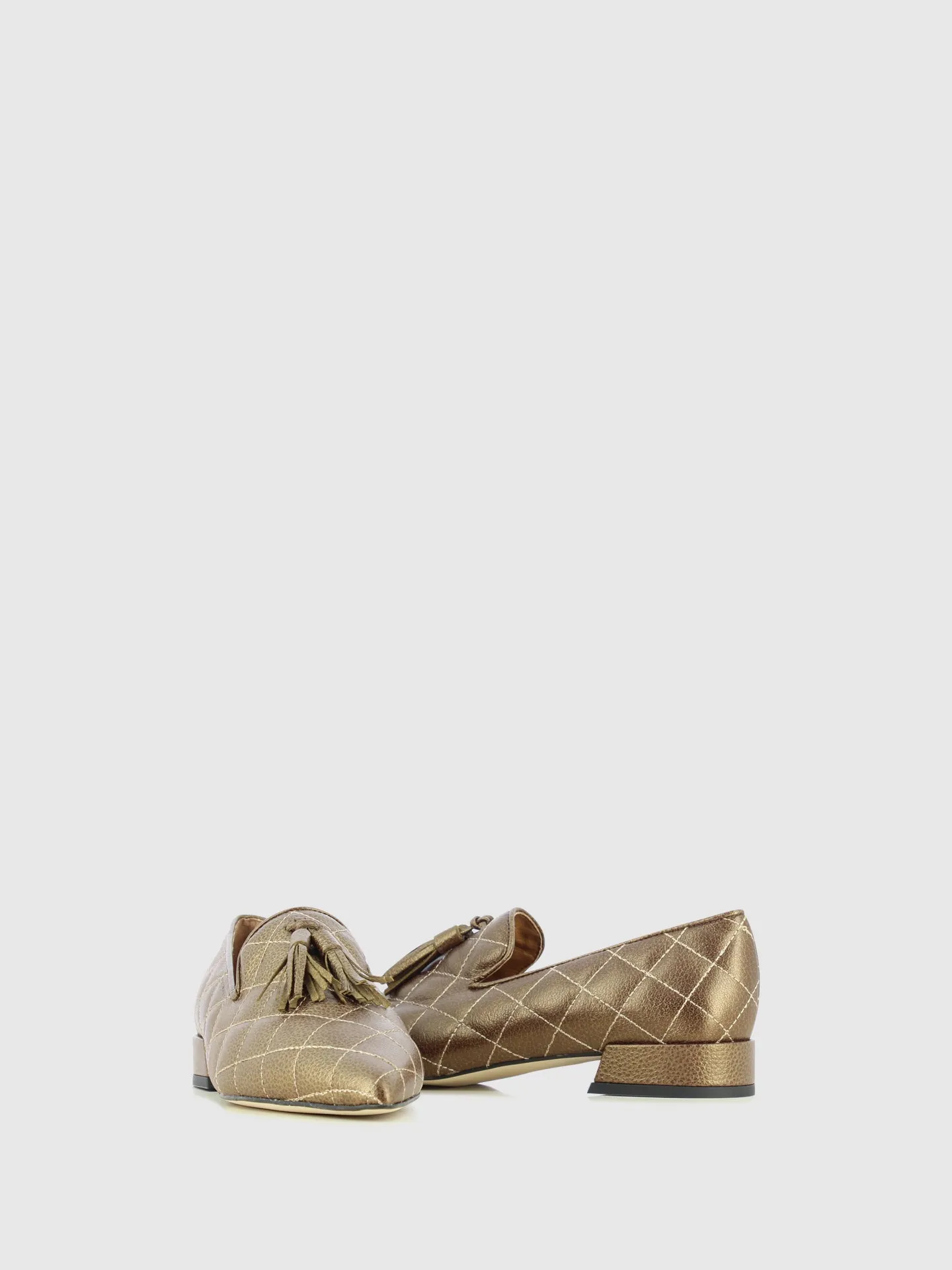Loafers Pontiagudas em Taupe