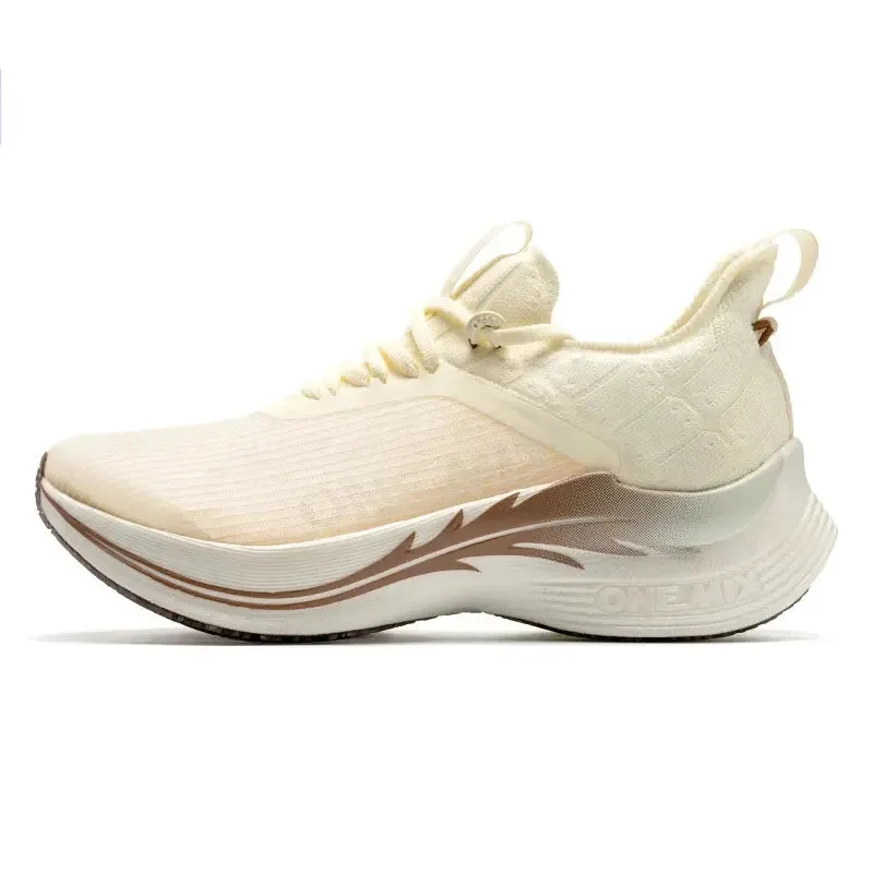 Lyra – Advanced Carbon Plate Running Shoes for Enhanced Performance & Breathable Comfort