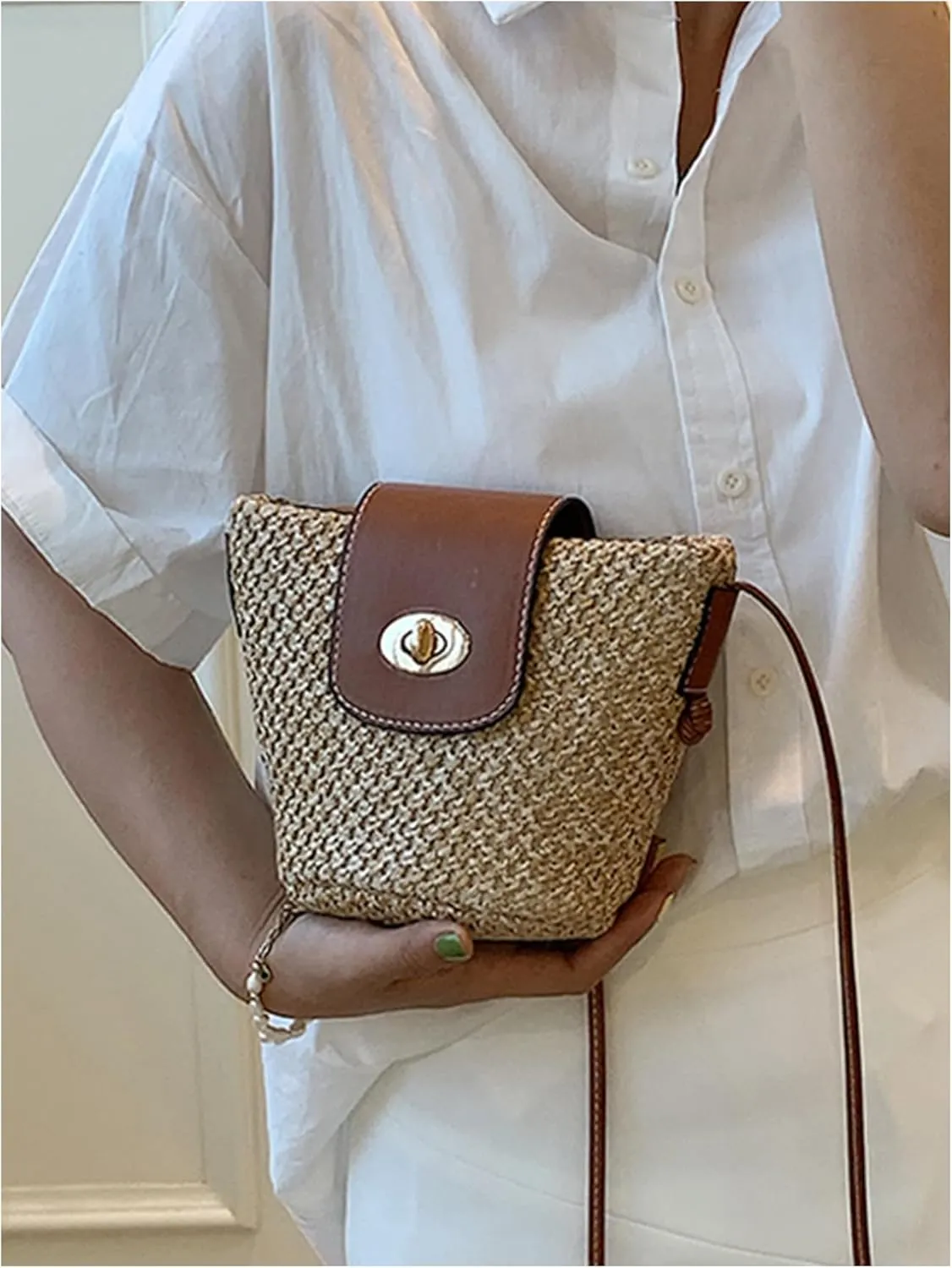 MakeMeChic Women's Straw Bucket Bag Mini Twist Lock Single Strap Beach Bags Crossbody Handbag