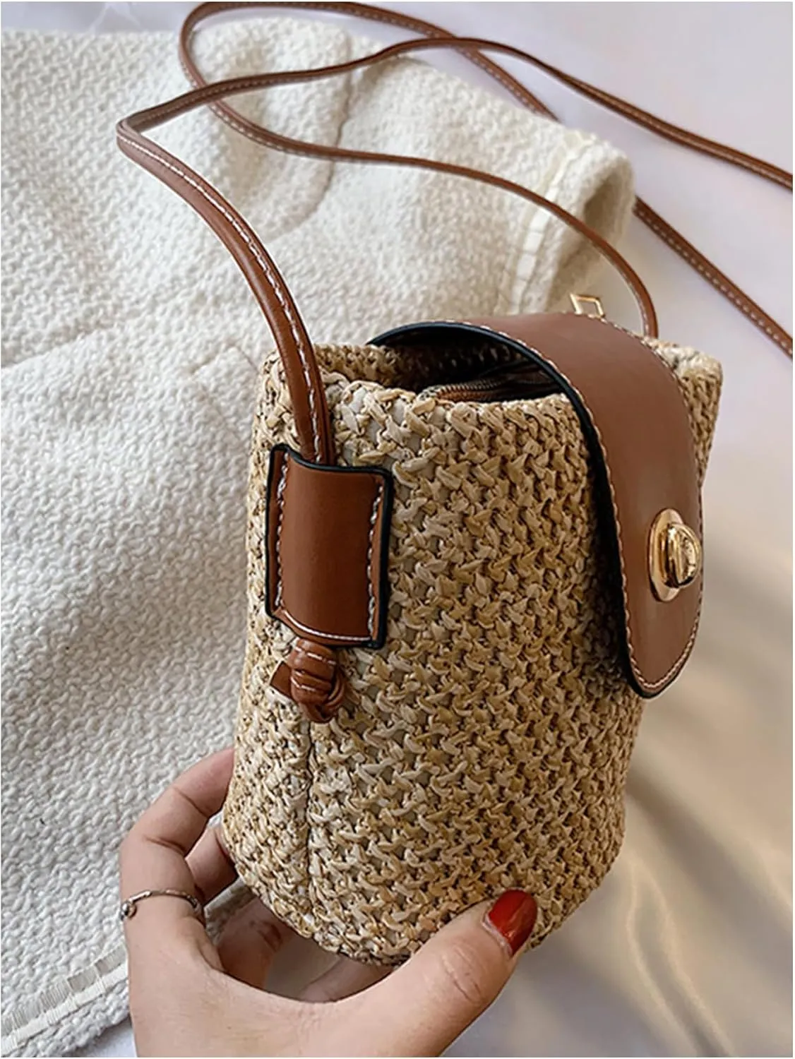 MakeMeChic Women's Straw Bucket Bag Mini Twist Lock Single Strap Beach Bags Crossbody Handbag