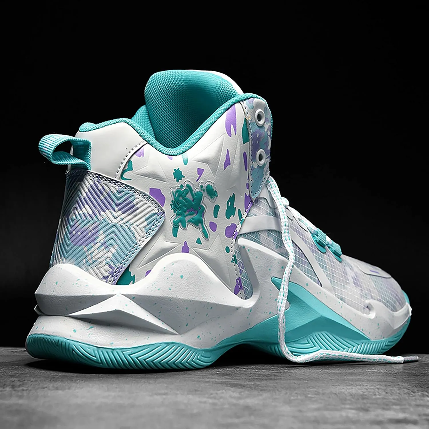 Men's Basketball Shoes Anti-Slip and Wear-Resistant Soles Running Shoes Graffiti Design Fashionable Sports Shoes