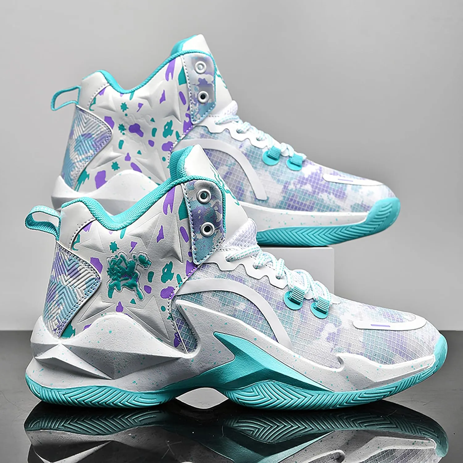 Men's Basketball Shoes Anti-Slip and Wear-Resistant Soles Running Shoes Graffiti Design Fashionable Sports Shoes