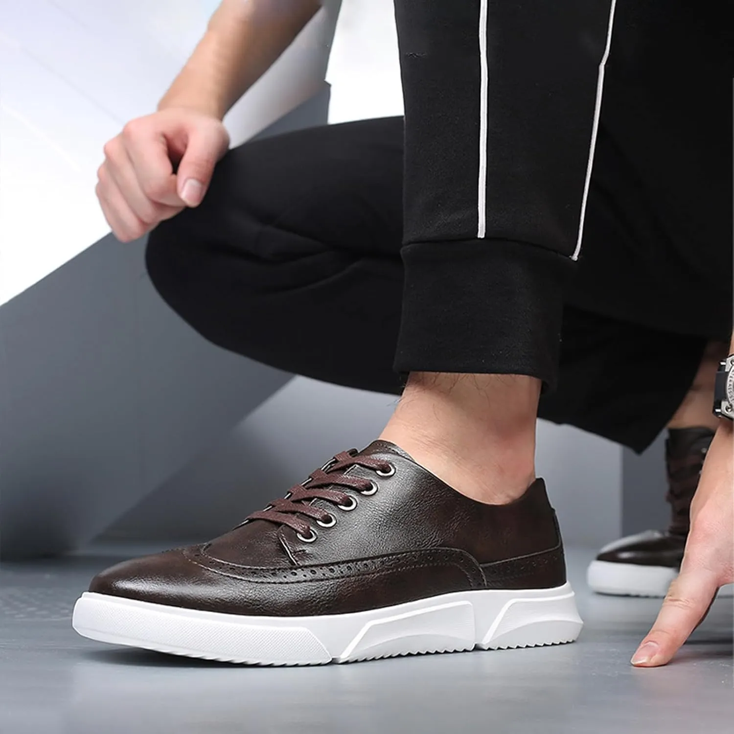 Men's Fashion Sneakers Classic Casual Shoes for Men Stylish Soft Men Dress Sneakers Wingtip Brogue Shoes