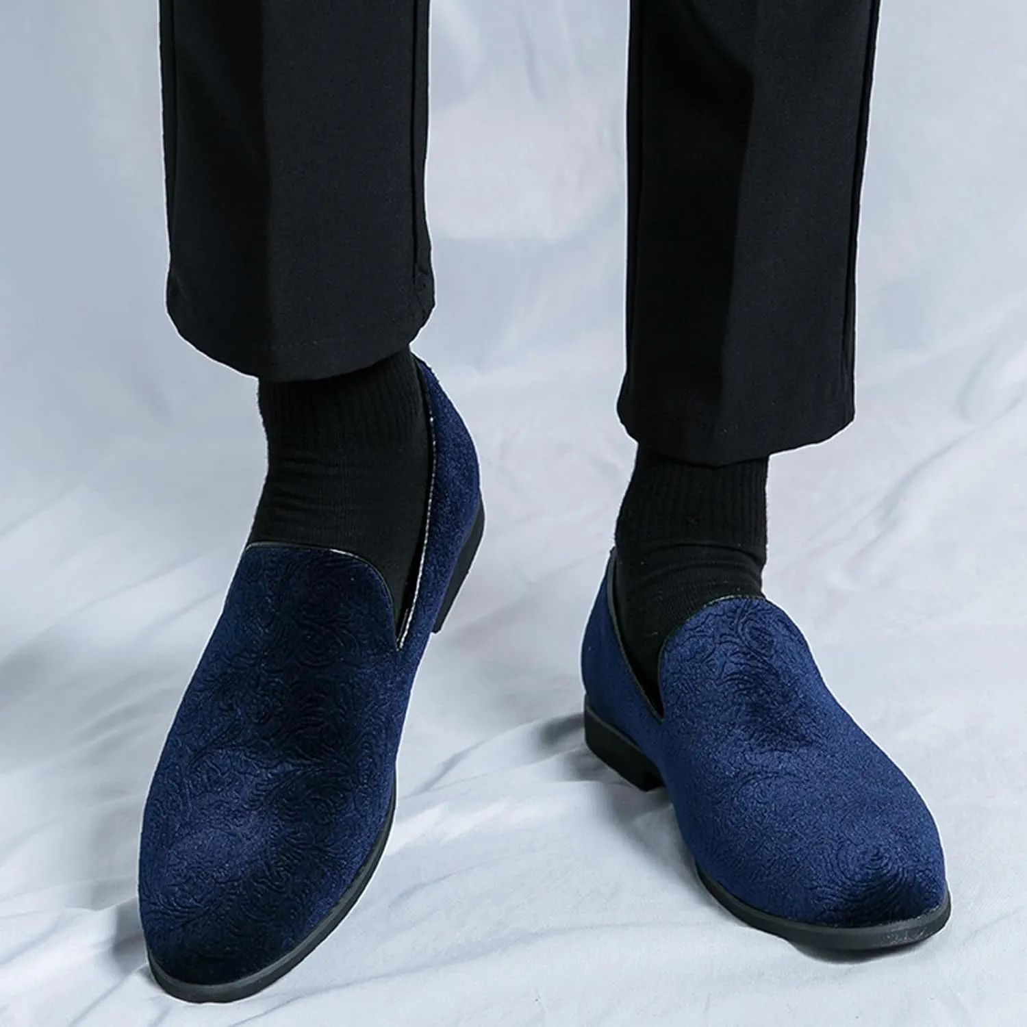 Men's Fashion Suede Flower Devise Dress Loafers Classic Pointed Toe Comfort Slip On Tuxedo Shoes for Wedding Evening Party