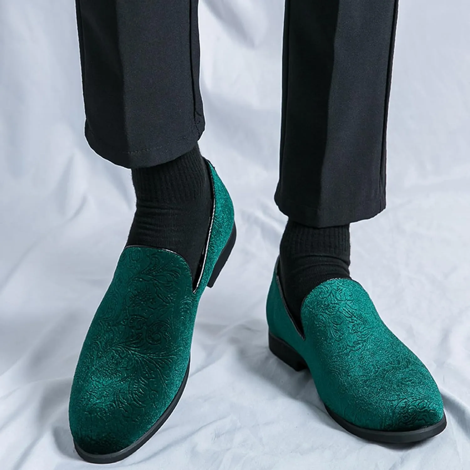 Men's Fashion Suede Flower Devise Dress Loafers Classic Pointed Toe Comfort Slip On Tuxedo Shoes for Wedding Evening Party