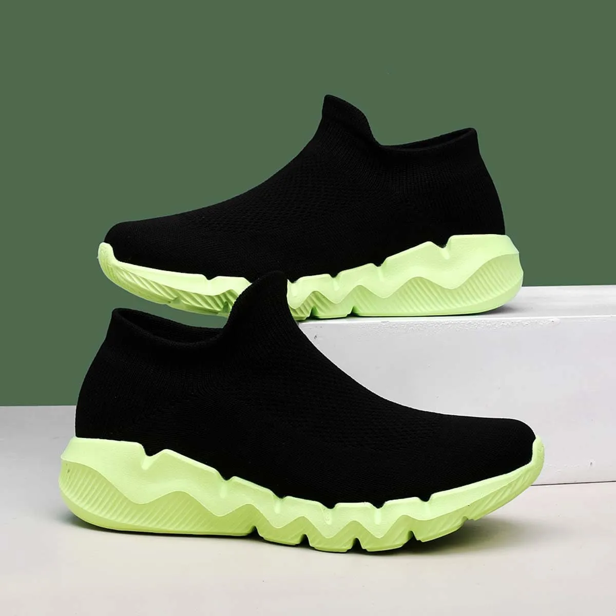 Men's Women's Knitted Mesh Fashion Breathable Ankle-High Road Running Shoes Soft Sneakers Shoes Trainers Shoes