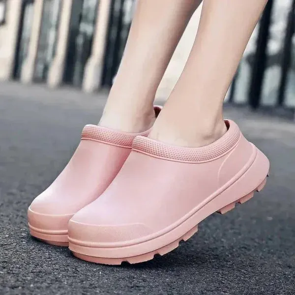Non-Slip Kitchen Shoes for Professionals with Waterproof and Slip-Resistant Features
