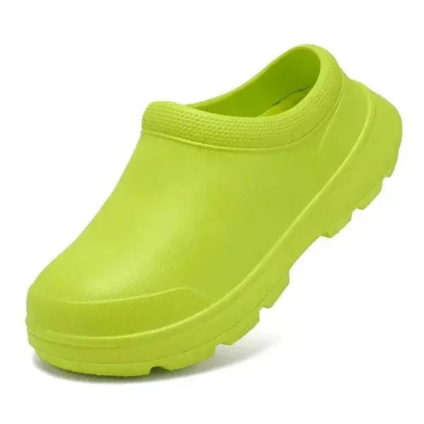 Non-Slip Kitchen Shoes for Professionals with Waterproof and Slip-Resistant Features