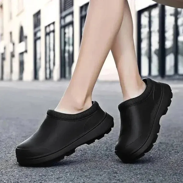 Non-Slip Kitchen Shoes for Professionals with Waterproof and Slip-Resistant Features