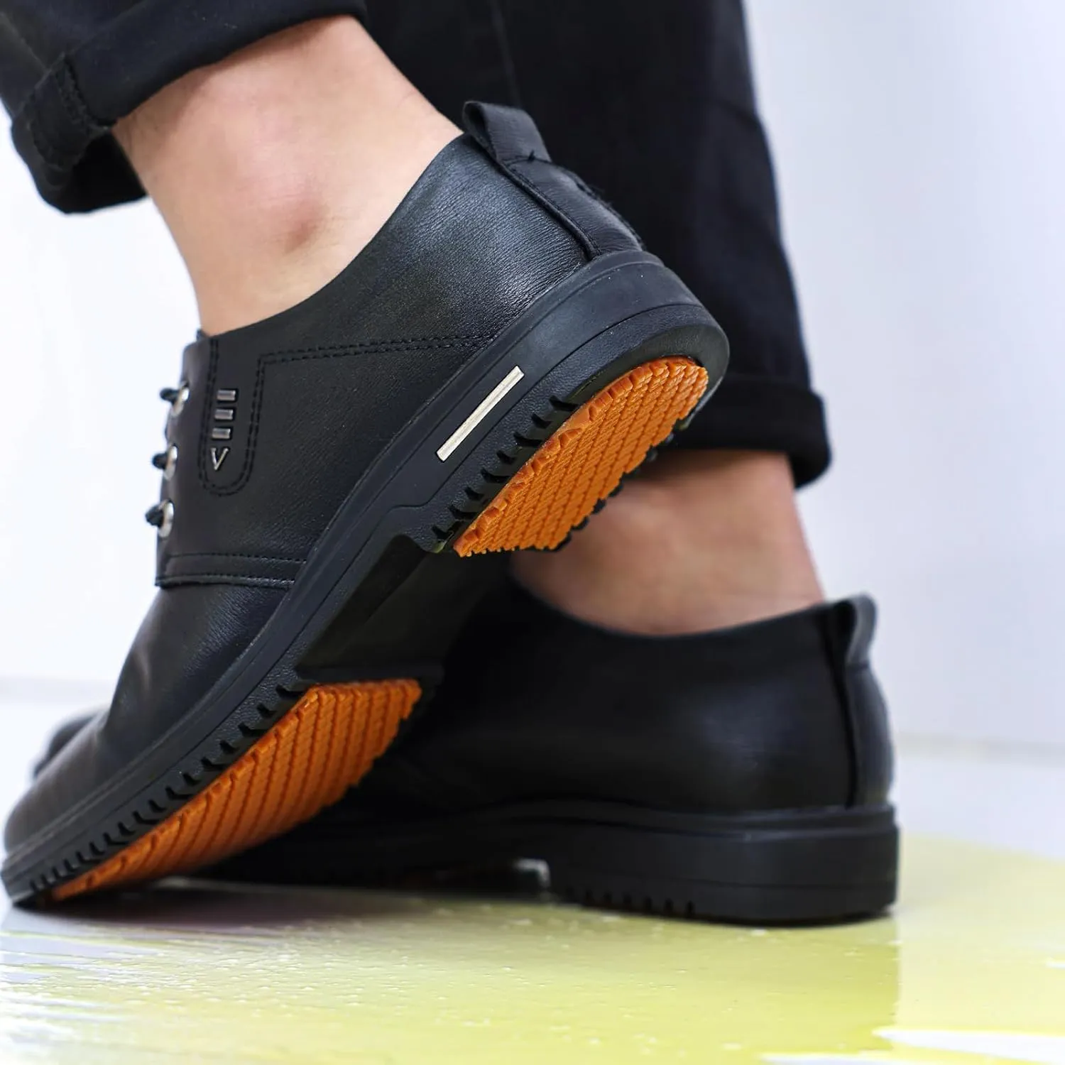 Non Slip Work Shoes for Men Waterproof Mens Slip Resistant Shoes，Comfortable Food Service Kitchen Restaurant Chef Work Shoes Black