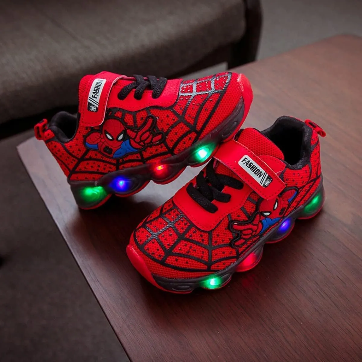 RAYCHY Children's Casual Shoes Boys Breathable Non-Slip Light Sneakers Unisex Luminous Sneakers for Girls Sport Running Shoes