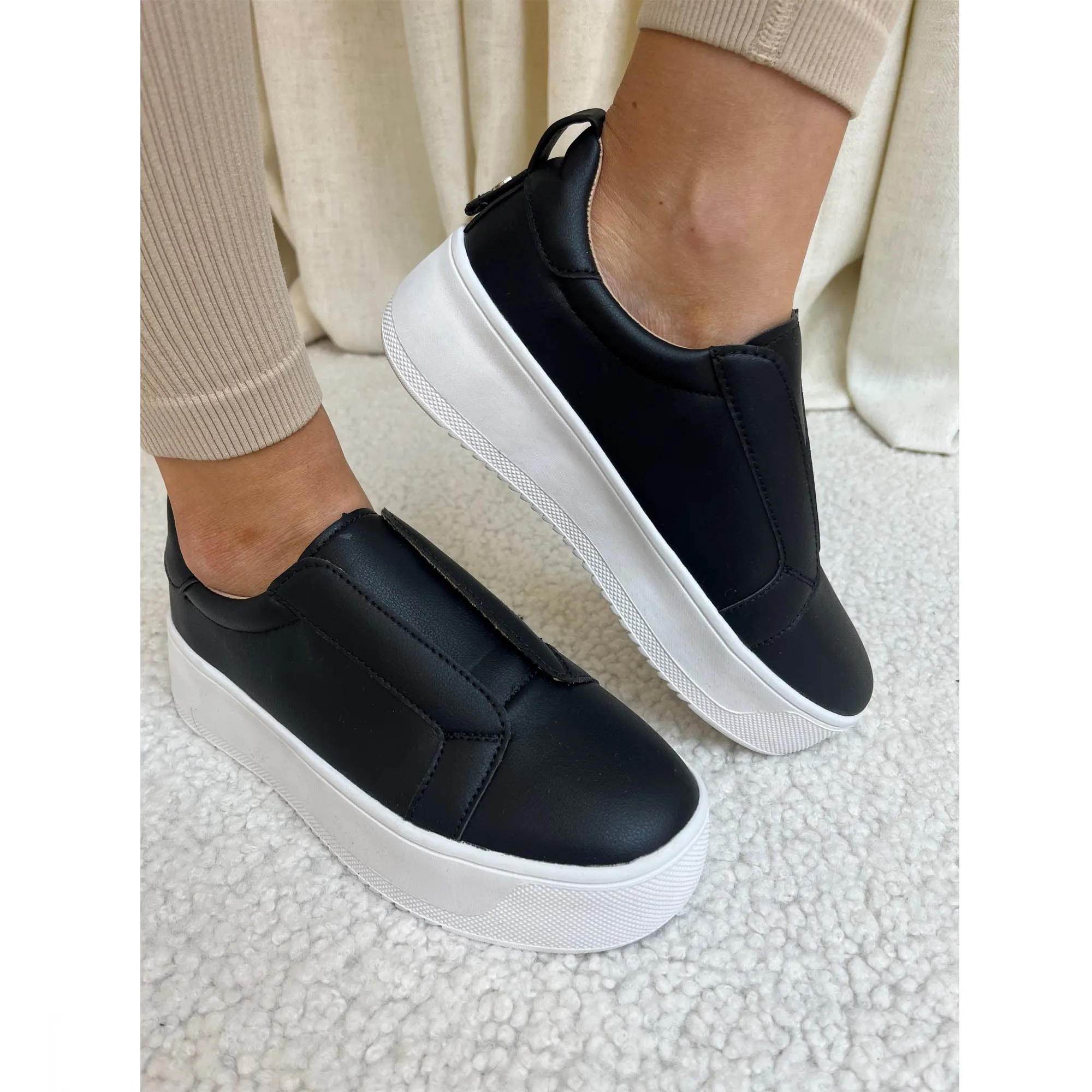 Riva - Womens Contemporary Slip-On Trainer-Black