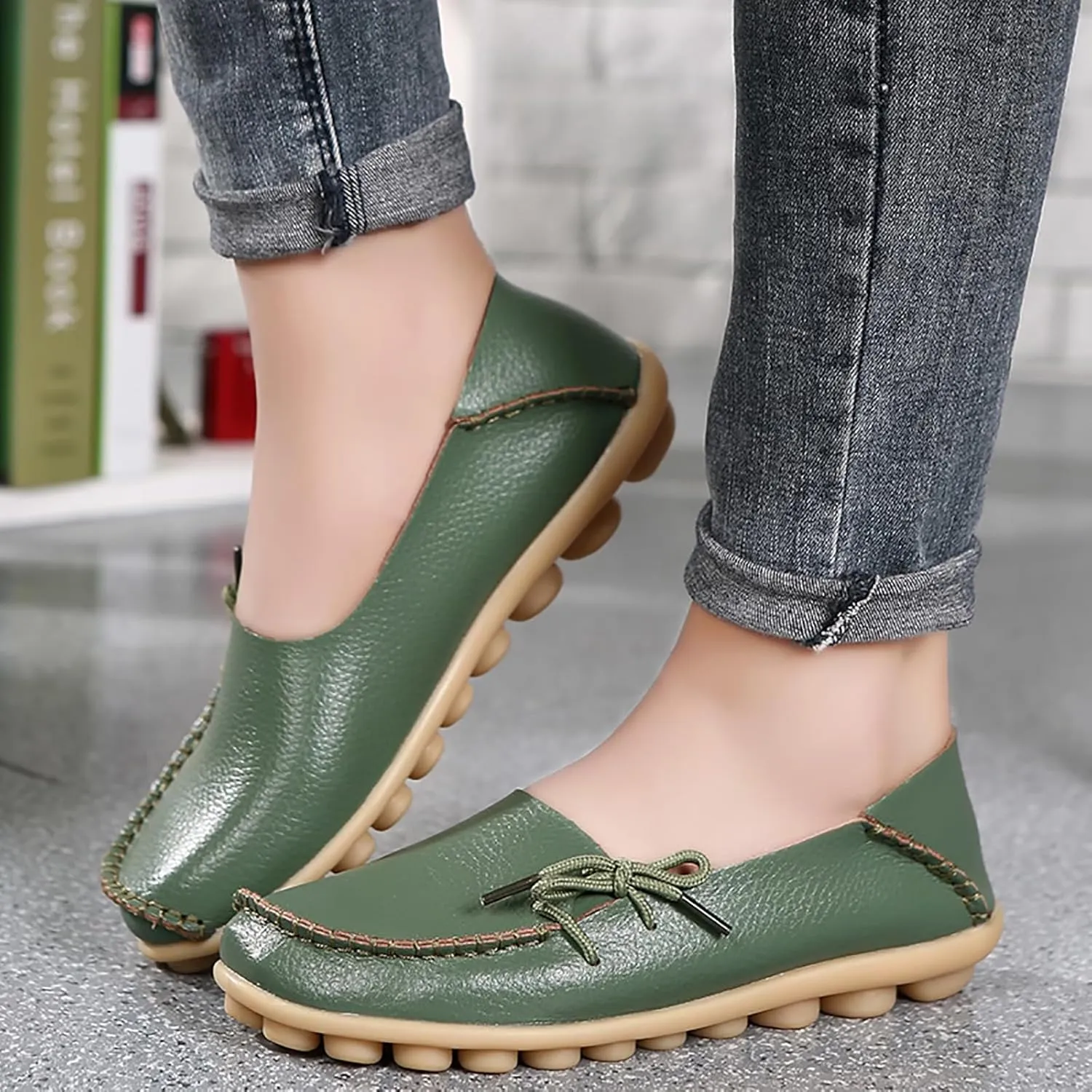 Solaud Women's Driving Moccasins Loafers Casual Round Toe Soft Comfortable Leather Loafers Breathable Slip On Walking Shoes
