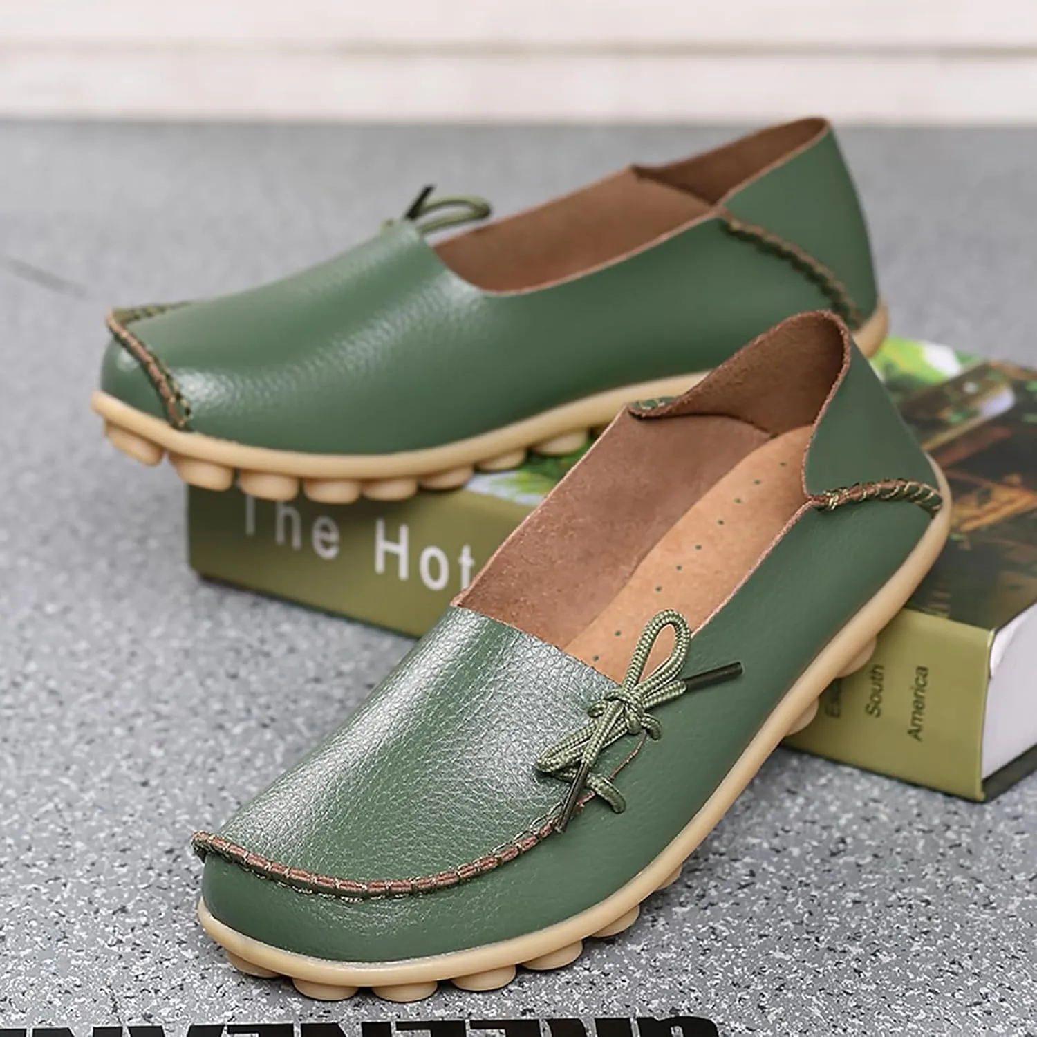 Solaud Women's Driving Moccasins Loafers Casual Round Toe Soft Comfortable Leather Loafers Breathable Slip On Walking Shoes