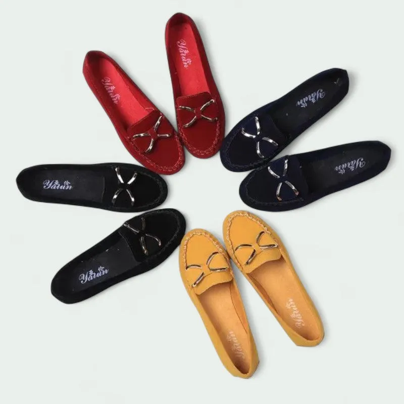Strazoro | Moccasins with Bow and Metal Detail (Women)