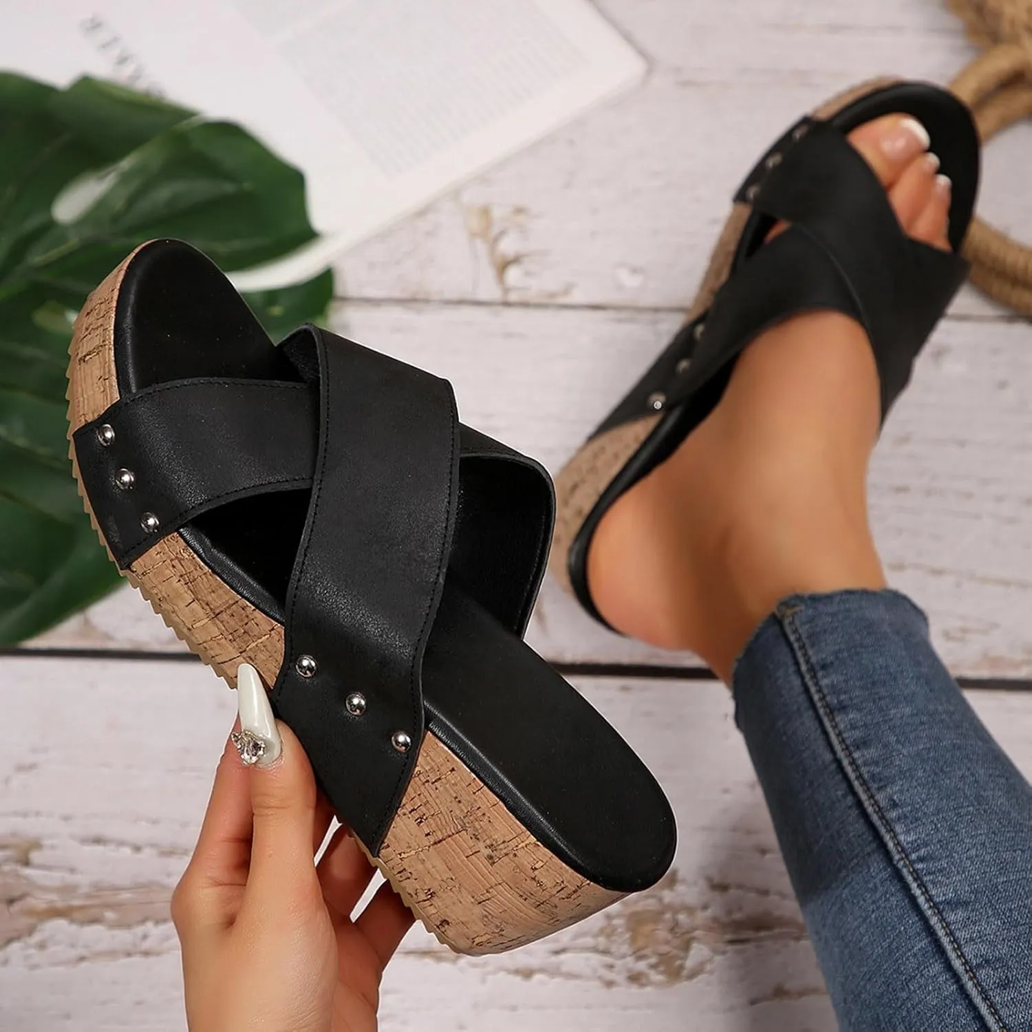 Thick Soled Height Enhancing Strap Slippers Fashionable And Casual Outdoor Beach Ladies' Open Toe Hiking Sandals Bunions