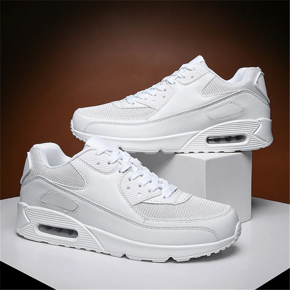 Unisex training shoes