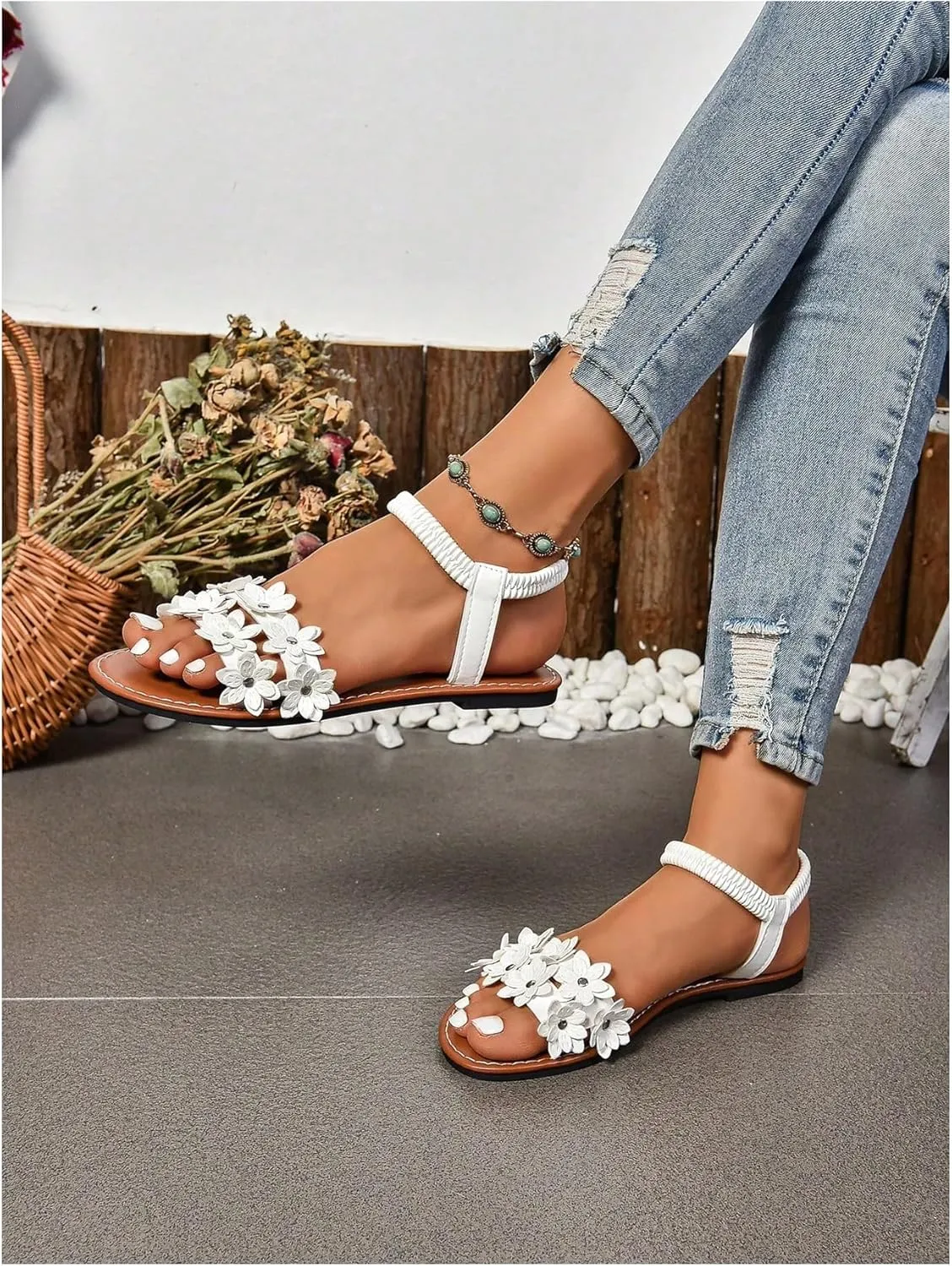 Verdusa Women's Summer Sandals Flower Leather Flat Sandals with Ankle Strap