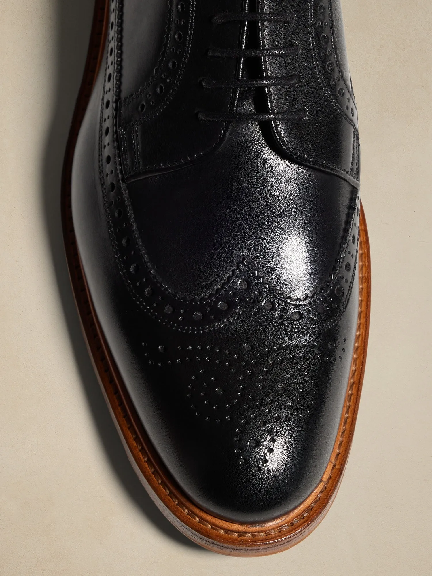 Vincent Brogue Dress Shoe