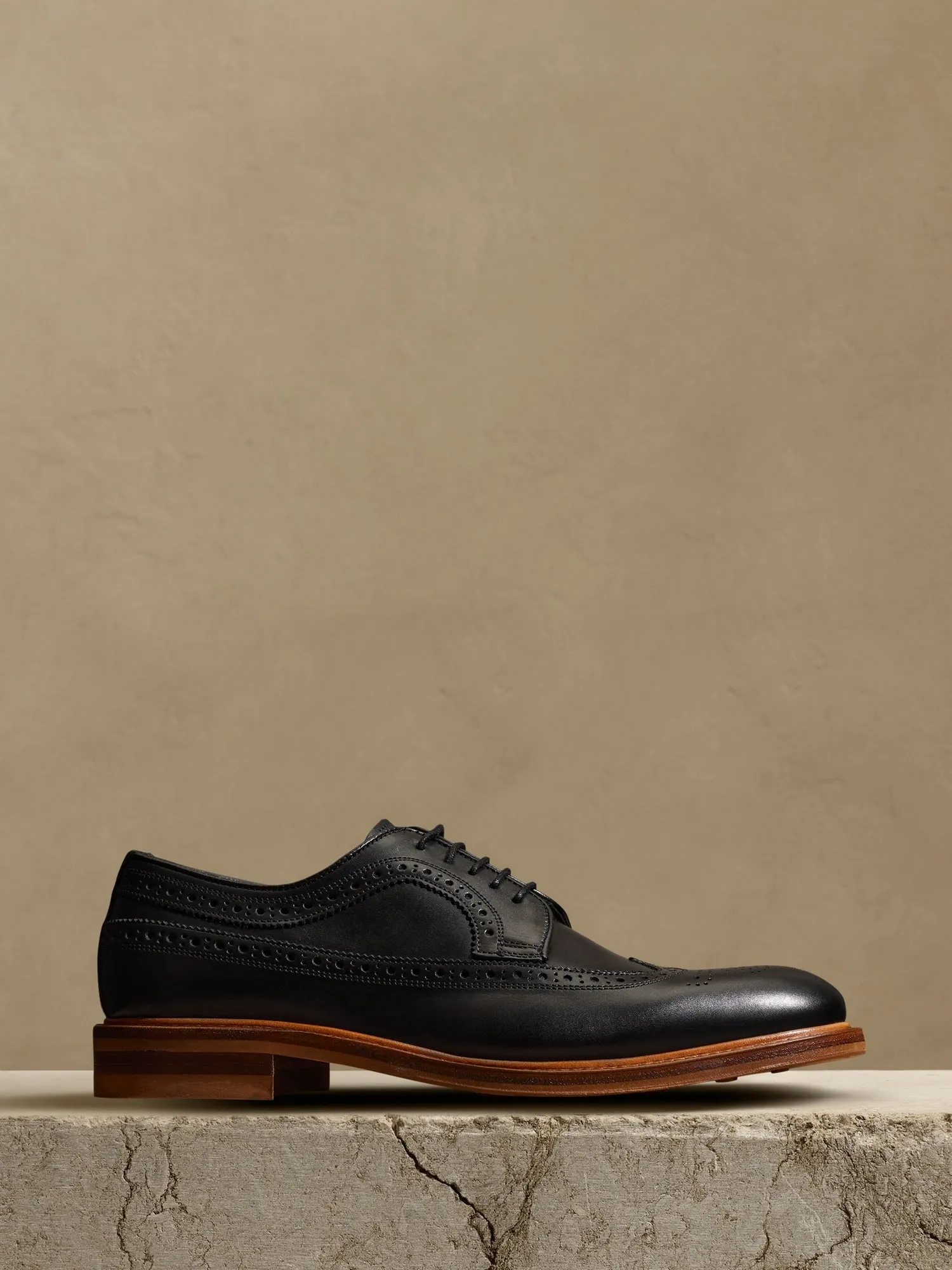Vincent Brogue Dress Shoe