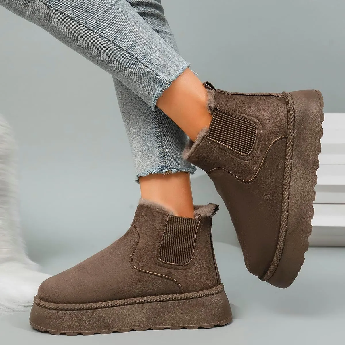 Women's Classic Platform Mini Boots Lightweight Suede Snow Boots Fur Interior Non-slip Outdoor Winter Boots Anti-Slip Snow Boots