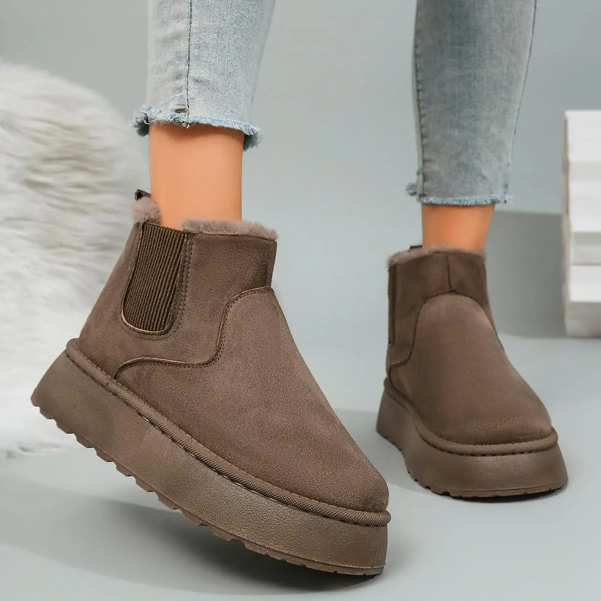 Women's Classic Platform Mini Boots Lightweight Suede Snow Boots Fur Interior Non-slip Outdoor Winter Boots Anti-Slip Snow Boots