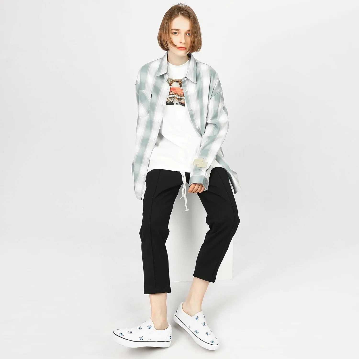 Women's Slip on Shoes Canvas Sneakers Loafers Non Slip Shoes Low Top Casual Shoes